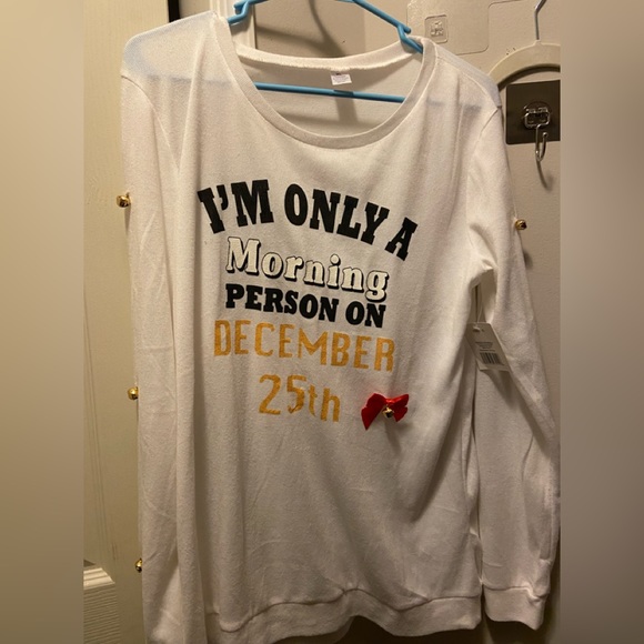 Christmas sweater - Picture 1 of 3